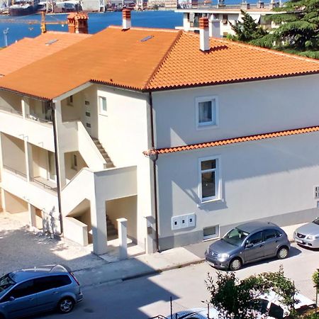 Holiday Apartment Dunja Pula Luaran gambar