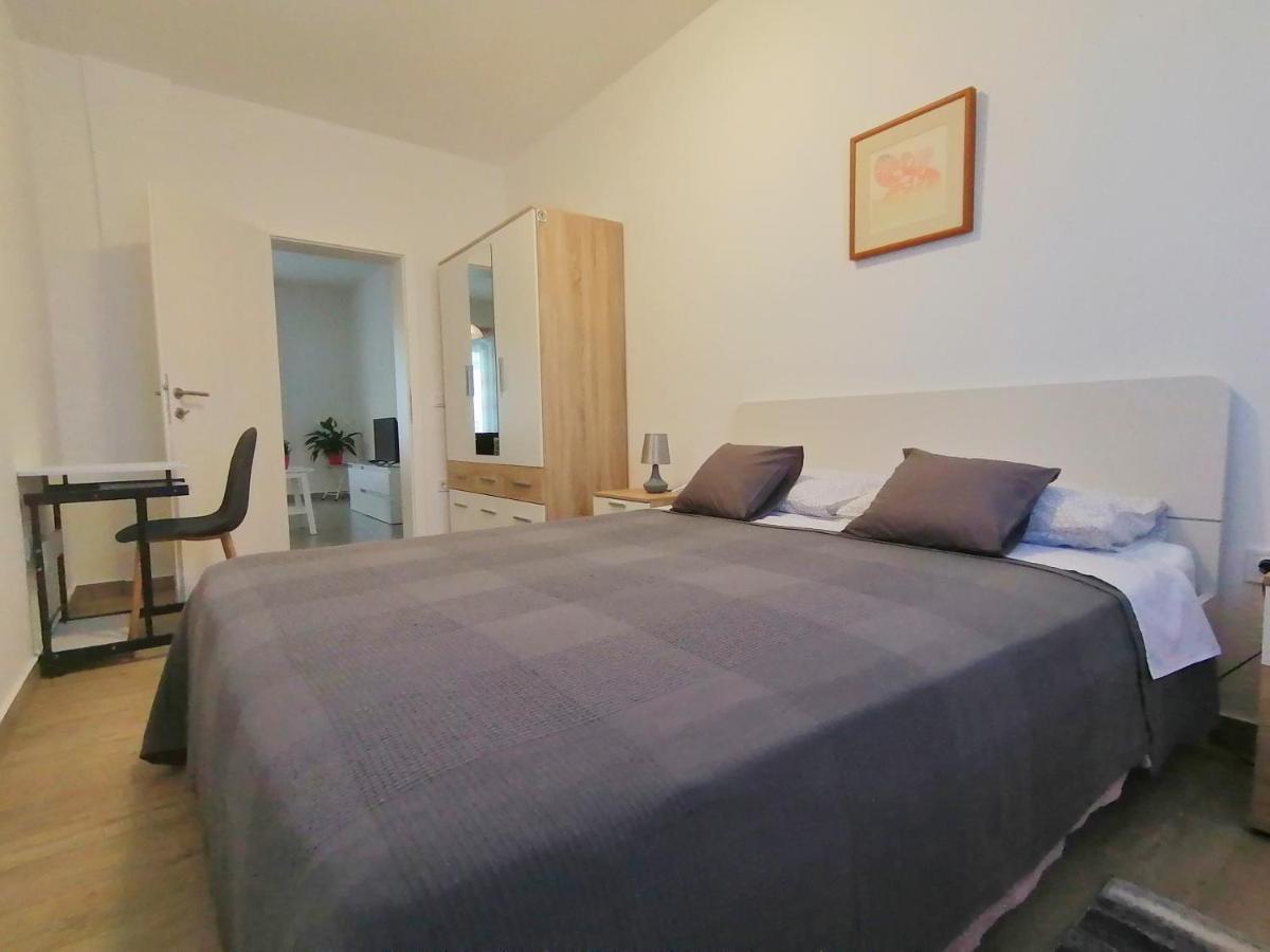 Holiday Apartment Dunja Pula Luaran gambar