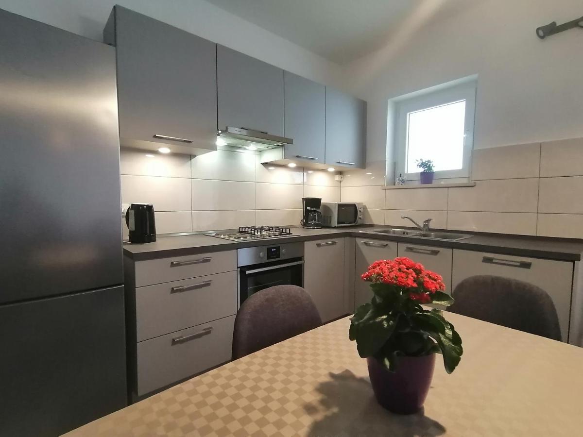 Holiday Apartment Dunja Pula Luaran gambar