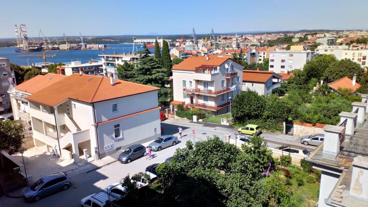 Holiday Apartment Dunja Pula Luaran gambar
